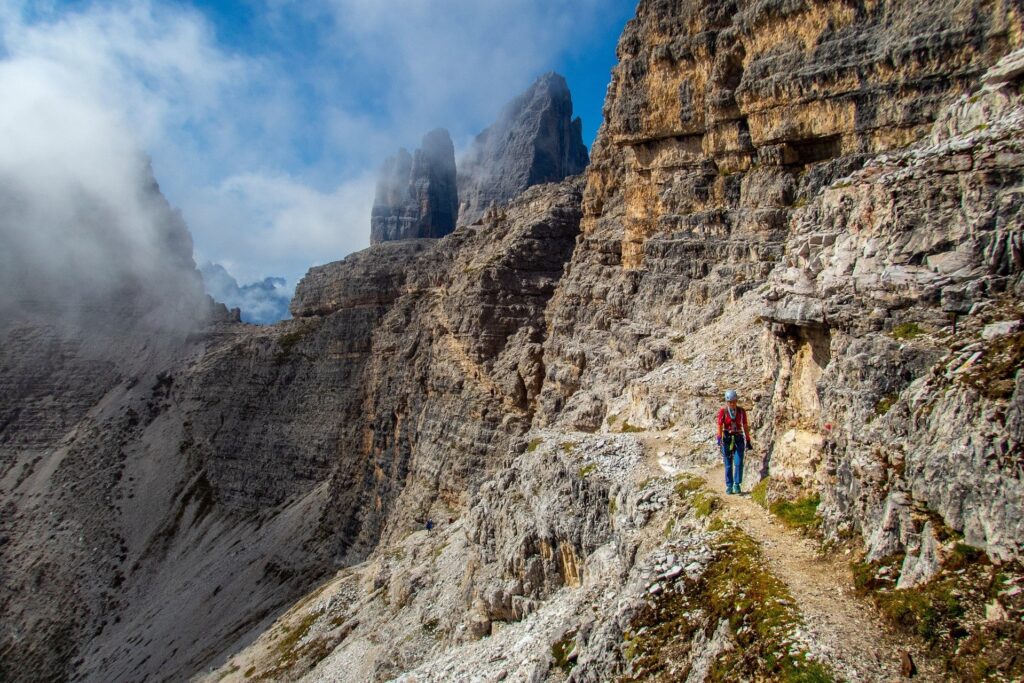 Najczęstsze błędy na via ferratach - poradnik bezpieczeństwa climb2change
